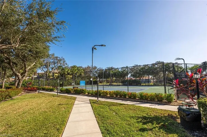 1672 Morning Sun Ln D22, Naples, Florida 34119