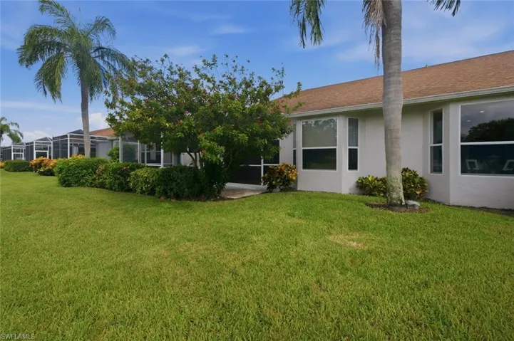 1672 Morning Sun Ln D22, Naples, Florida 34119