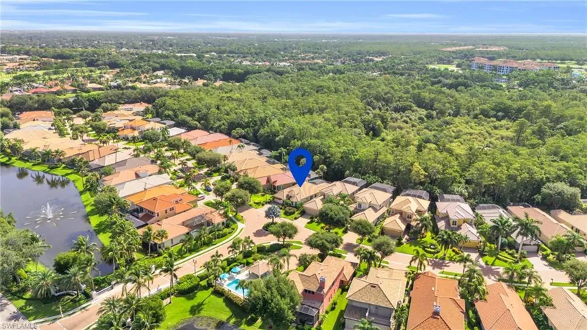 9226  Troon Lakes  DR, Naples, FL 34109