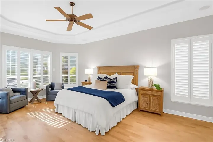 9226  Troon Lakes  DR, Naples, FL 34109