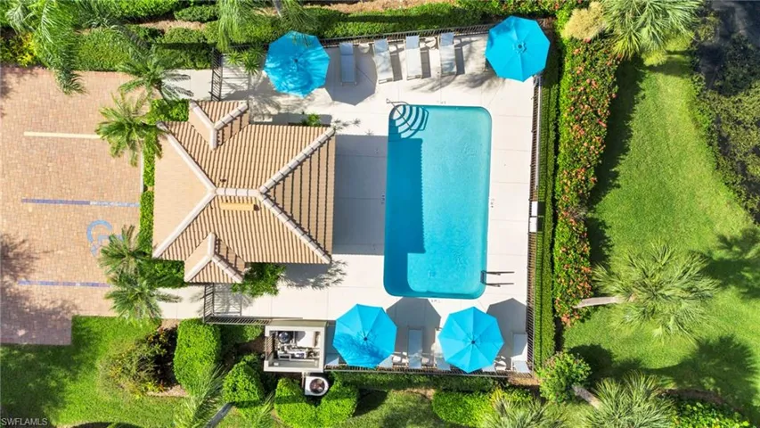 Troon Lakes community Poot. Satelite pool 40 ft from front door.