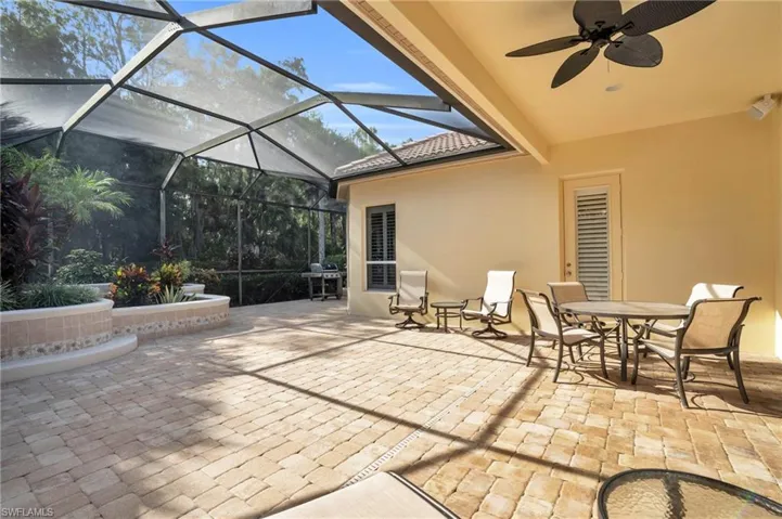 9226  Troon Lakes  DR, Naples, FL 34109