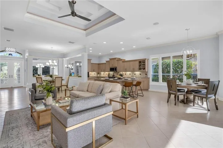 9226  Troon Lakes  DR, Naples, FL 34109