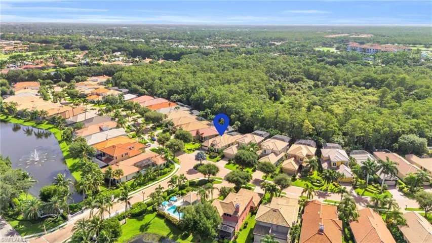 9226  Troon Lakes  DR, Naples, FL 34109