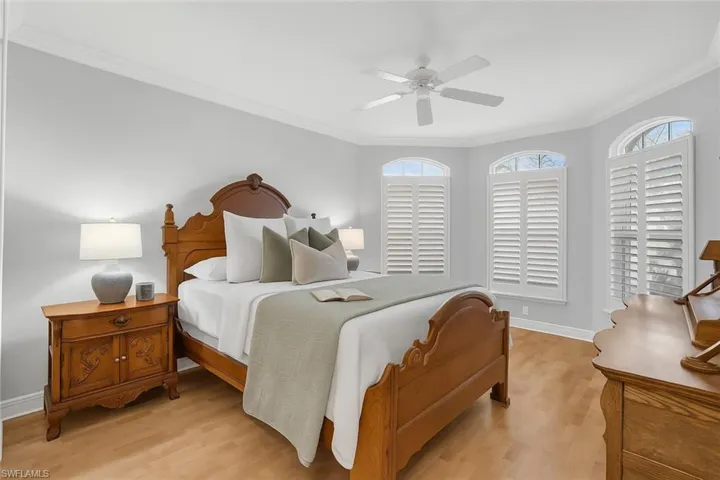9226  Troon Lakes  DR, Naples, FL 34109