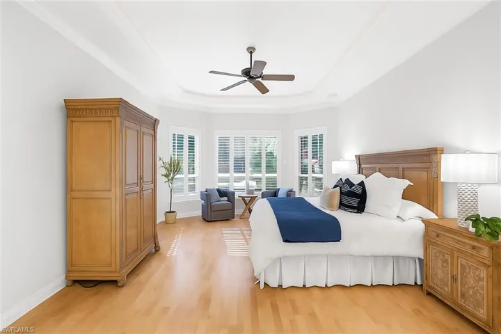 9226  Troon Lakes  DR, Naples, FL 34109