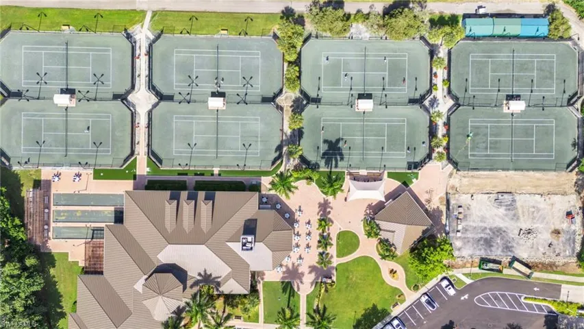 9226  Troon Lakes  DR, Naples, FL 34109