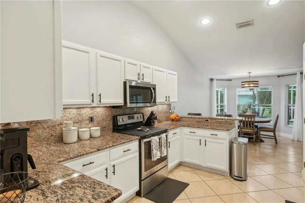 3717 Agualinda BLVD, Cape Coral, FL 33914,225063746