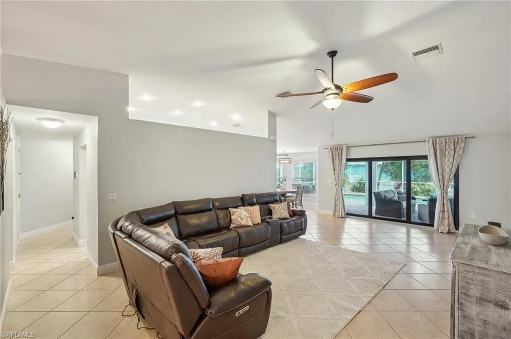 3717 Agualinda BLVD, Cape Coral, FL 33914,225063746