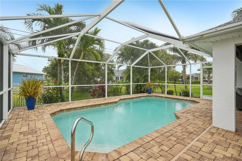 3717 Agualinda BLVD, Cape Coral, FL 33914,225063746