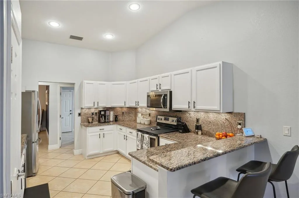 3717 Agualinda BLVD, Cape Coral, FL 33914,225063746