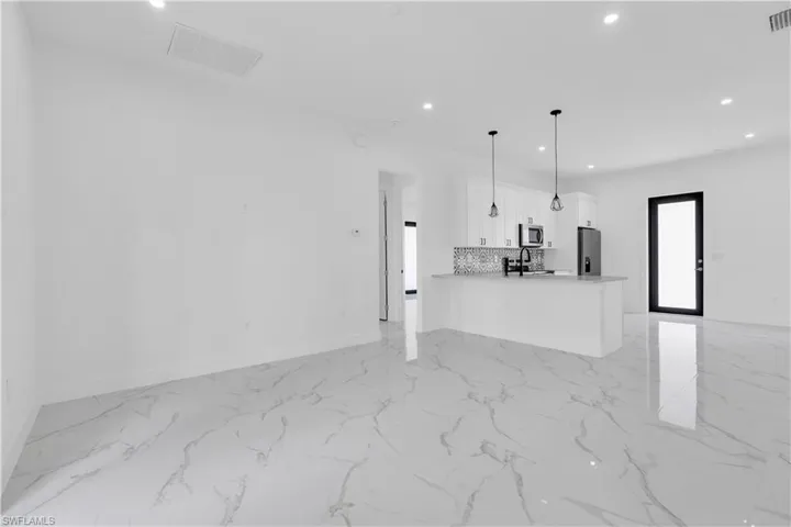179  Thornton S AVE, Lehigh Acres, FL 33974