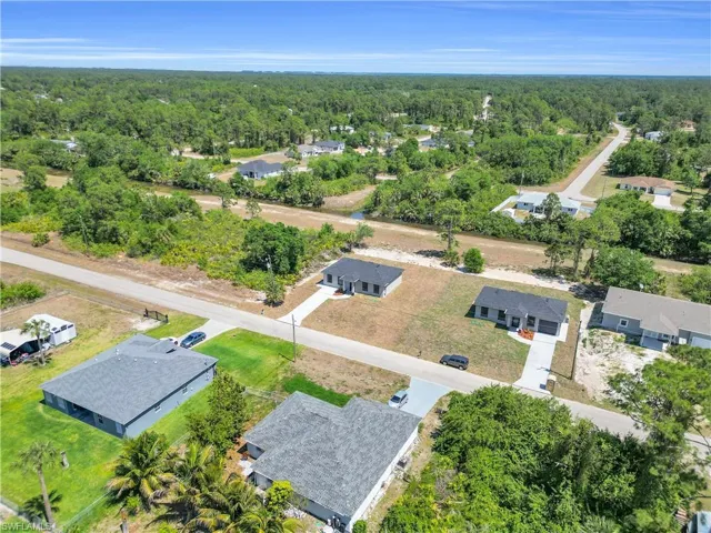 179  Thornton S AVE, Lehigh Acres, FL 33974