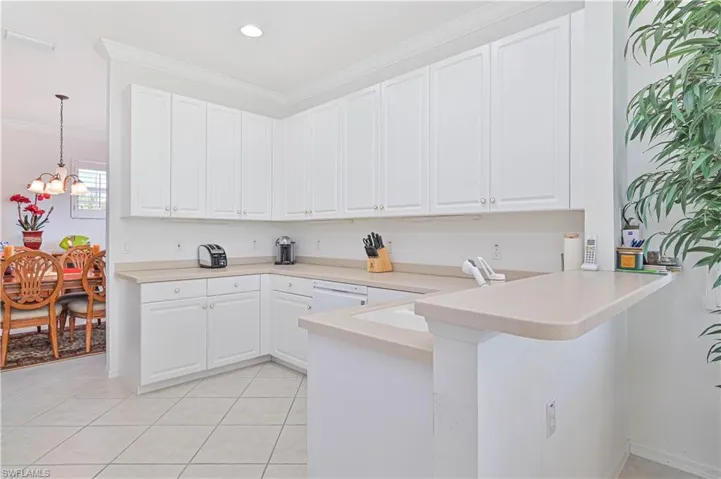 3884  Forest Glen  BLVD, Naples, FL 34114