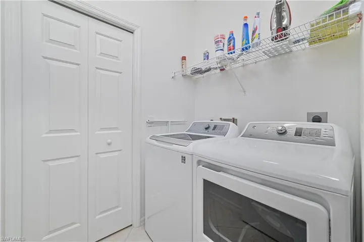 3884  Forest Glen  BLVD, Naples, FL 34114