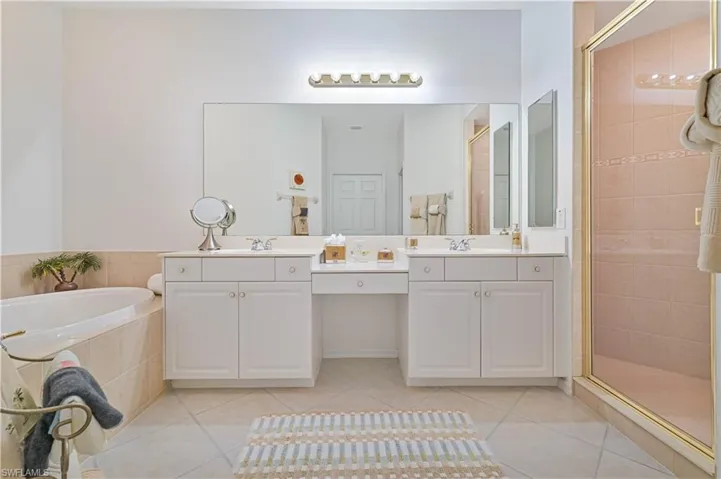 3884  Forest Glen  BLVD, Naples, FL 34114