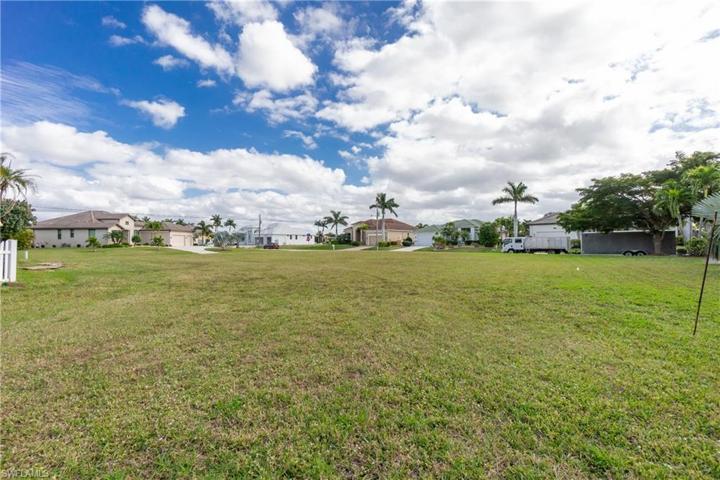 334  Santander  CT, PUNTA GORDA, FL 33950
