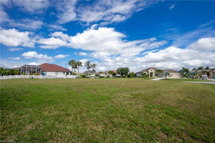 334  Santander  CT, PUNTA GORDA, FL 33950