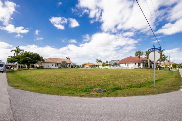 334  Santander  CT, PUNTA GORDA, FL 33950