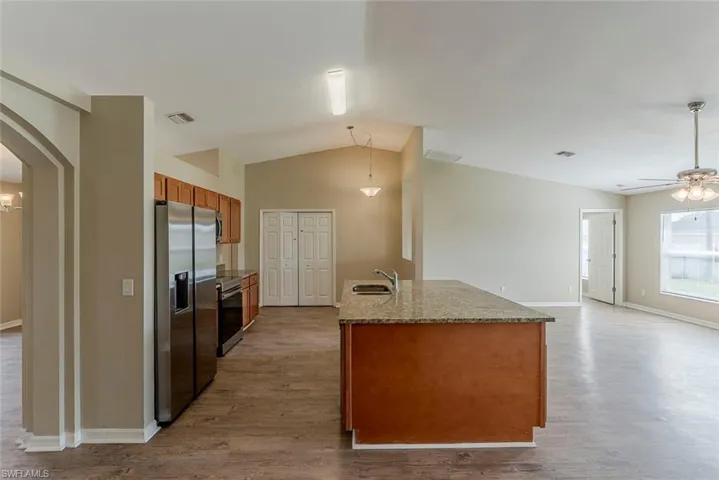 3816 SW 8th  PL, Cape Coral, FL 33914