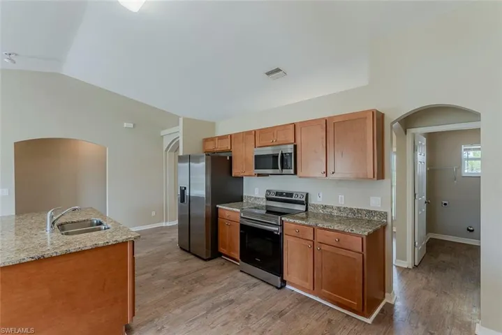 3816 SW 8th  PL, Cape Coral, FL 33914