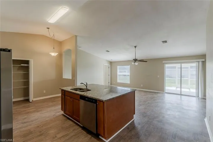 3816 SW 8th  PL, Cape Coral, FL 33914