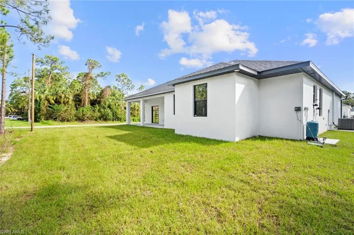 700 W 7th St, Lehigh Acres Fl 33972