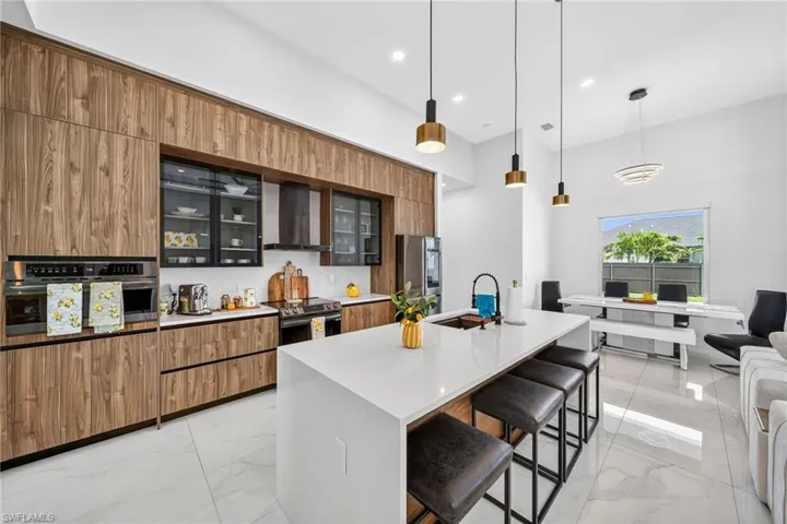 3009 Sw 16th Pl, Cape Coral, Florida 33914