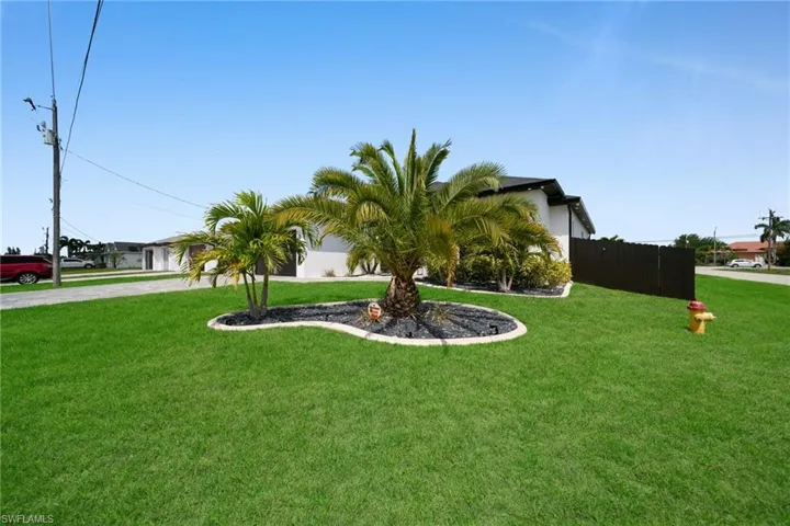 3009 Sw 16th Pl, Cape Coral, Florida 33914