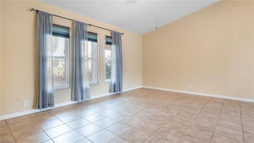 1402 NE 13th  TER, CAPE CORAL, FL 33909