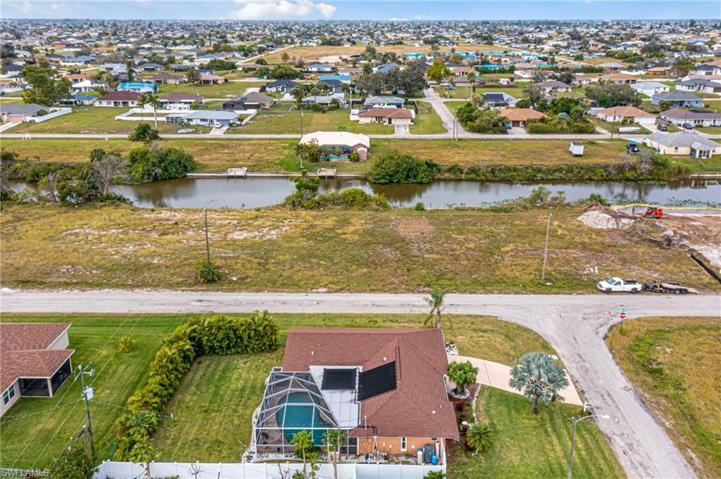 1402 NE 13th  TER, CAPE CORAL, FL 33909