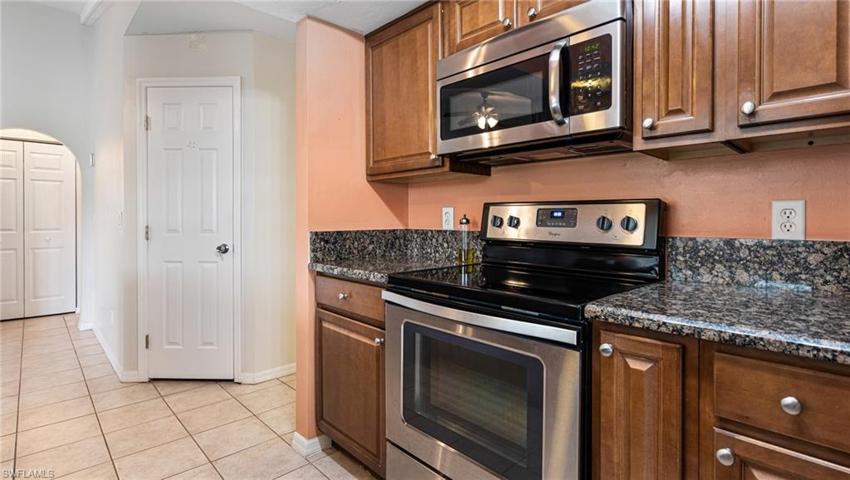 1402 NE 13th  TER, CAPE CORAL, FL 33909
