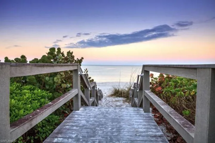 9111  Las Maderas  DR, Bonita Springs, FL 34135