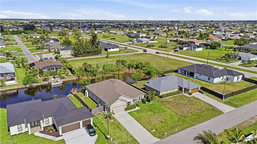 12 Sw 22nd Ave, Cape Coral, Florida 33991