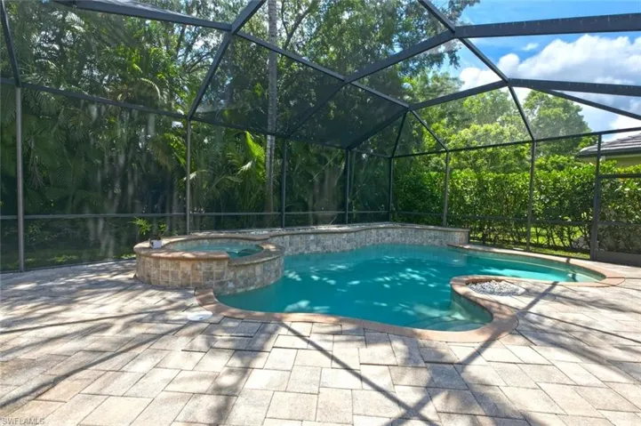 6853 Il Regalo Cir, Naples, Florida 34109