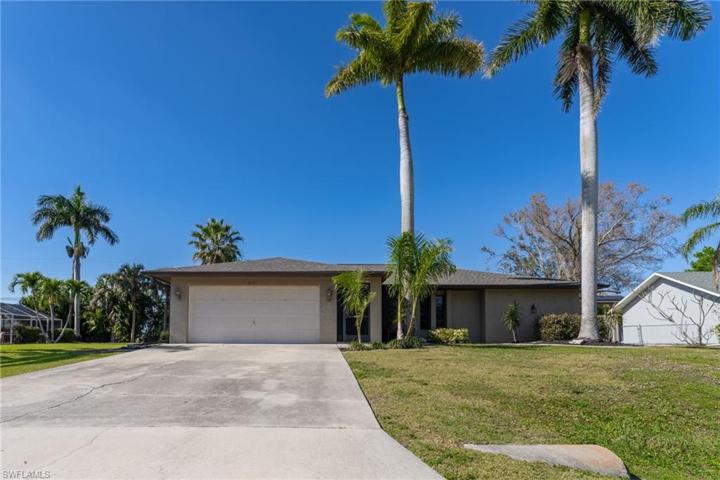 2107 NE 3rd TER, CAPE CORAL FL 33909