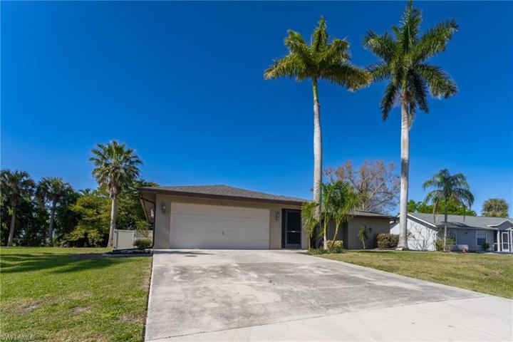 2107 NE 3rd TER, CAPE CORAL FL 33909