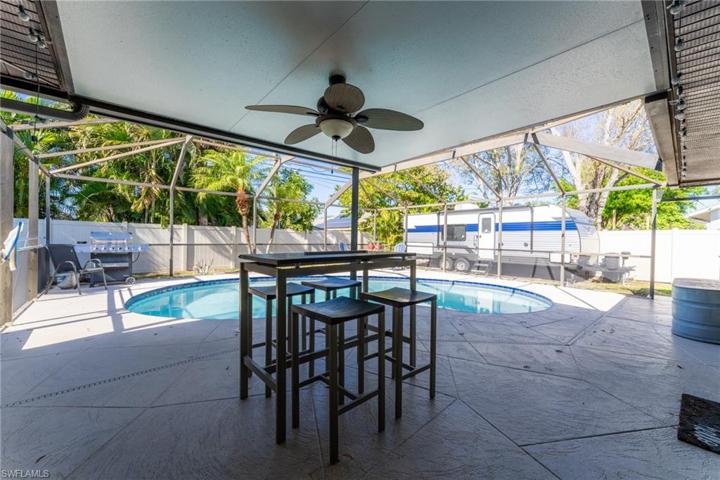 2107 NE 3rd TER, CAPE CORAL FL 33909