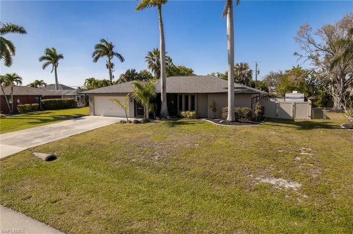 2107 NE 3rd TER, CAPE CORAL FL 33909