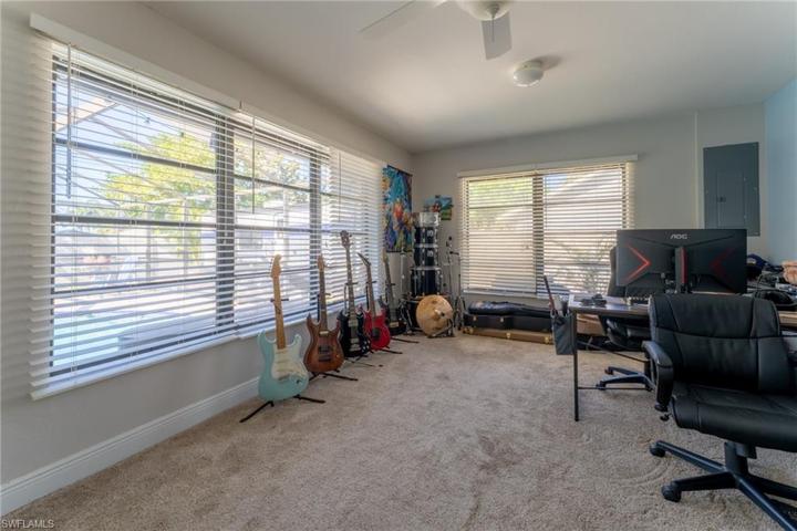 2107 NE 3rd TER, CAPE CORAL FL 33909