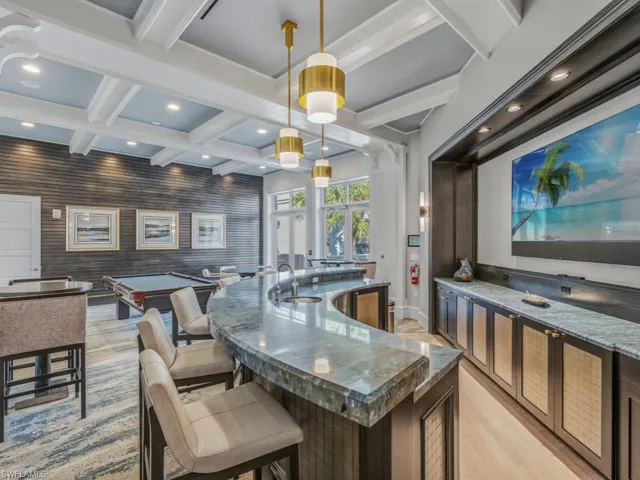 Esperia-Seaglass - Commons Area - Bar & Billiards