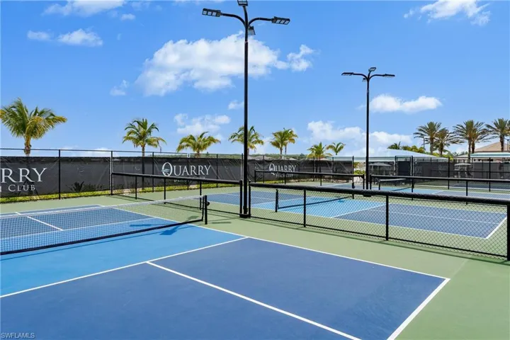 8754 Hideaway Harbor Ct, Naples, Florida 34120