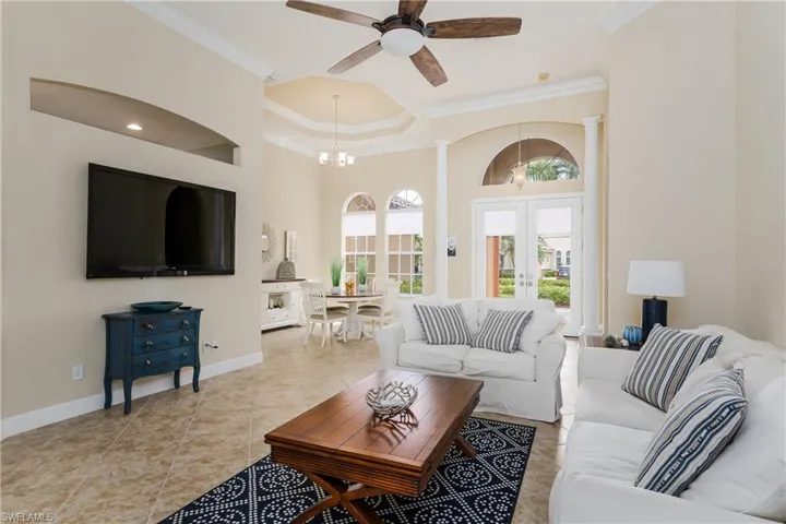8754 Hideaway Harbor Ct, Naples, Florida 34120