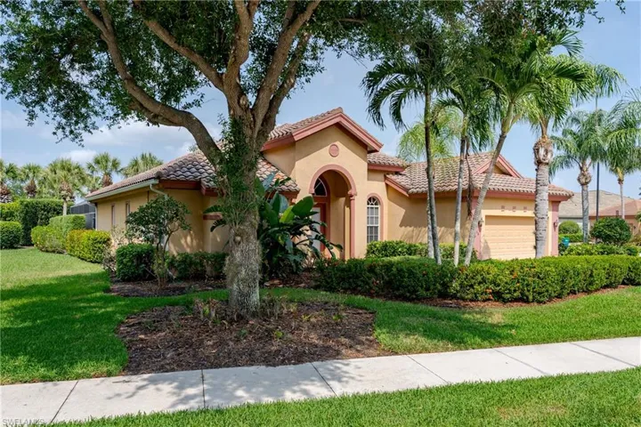 8754 Hideaway Harbor Ct, Naples, Florida 34120