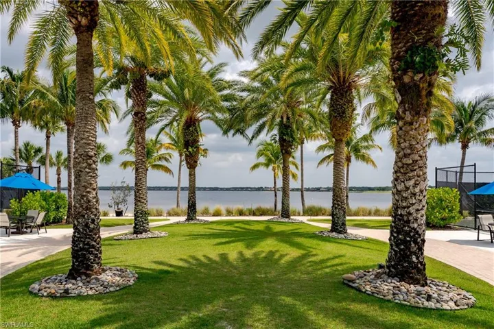8754 Hideaway Harbor Ct, Naples, Florida 34120