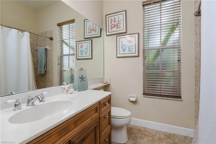 8754 Hideaway Harbor Ct, Naples, Florida 34120