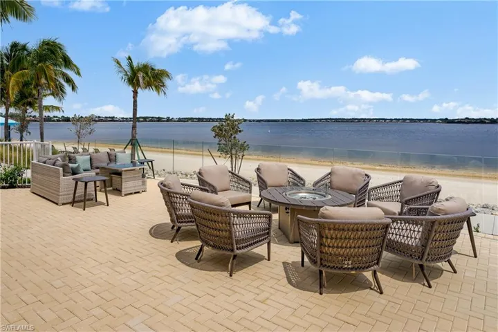 8754 Hideaway Harbor Ct, Naples, Florida 34120