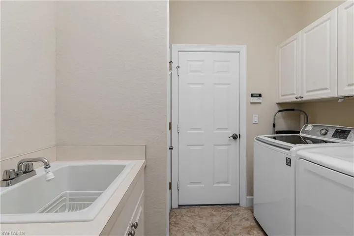8754 Hideaway Harbor Ct, Naples, Florida 34120