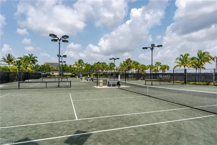 8754 Hideaway Harbor Ct, Naples, Florida 34120