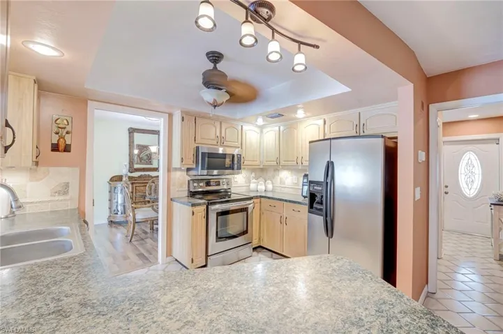 406 Glendale Ave, Lehigh Acres, Florida 33936